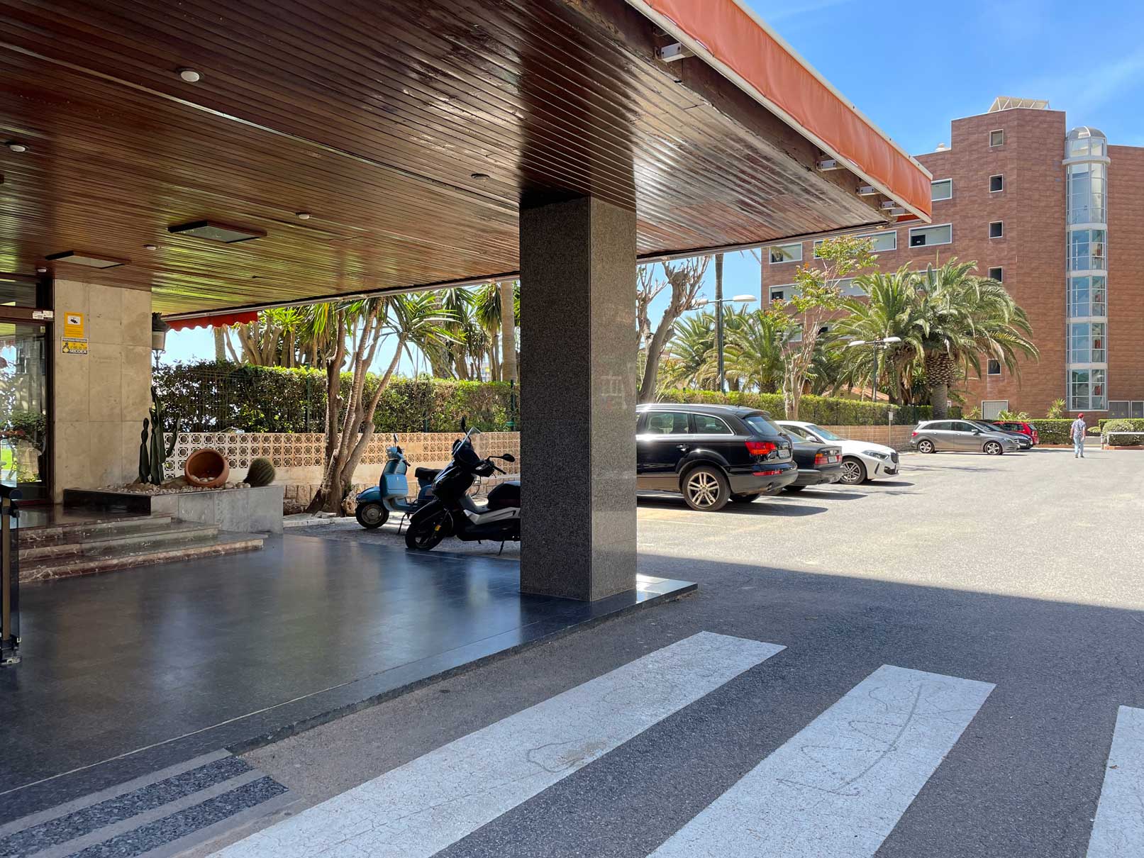 Servicios Apartamentos La Roca Rentals  Oficial Torremolinos